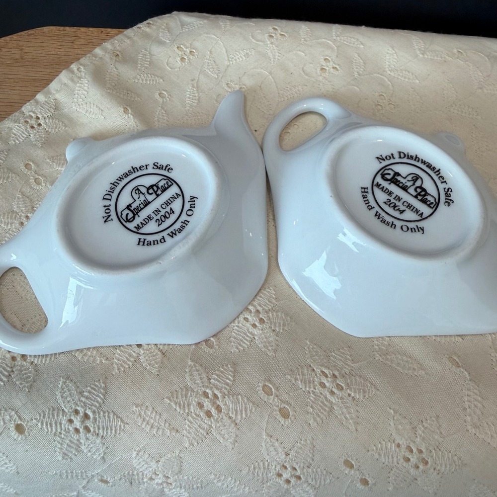 A‎ Special Place Floral Teapot Tea Bag Rest Set of 2 Ceramic Butterfly - Picture 3 of 6